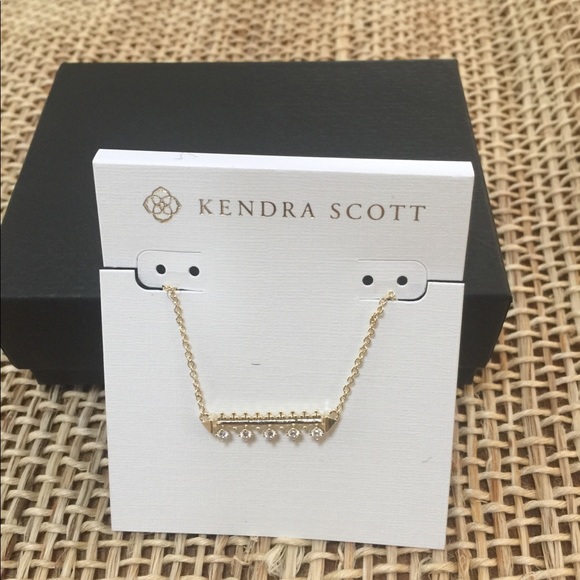 Kendra Scott Jewelry - Kendra Scott Anissa Bar Pendant Necklace